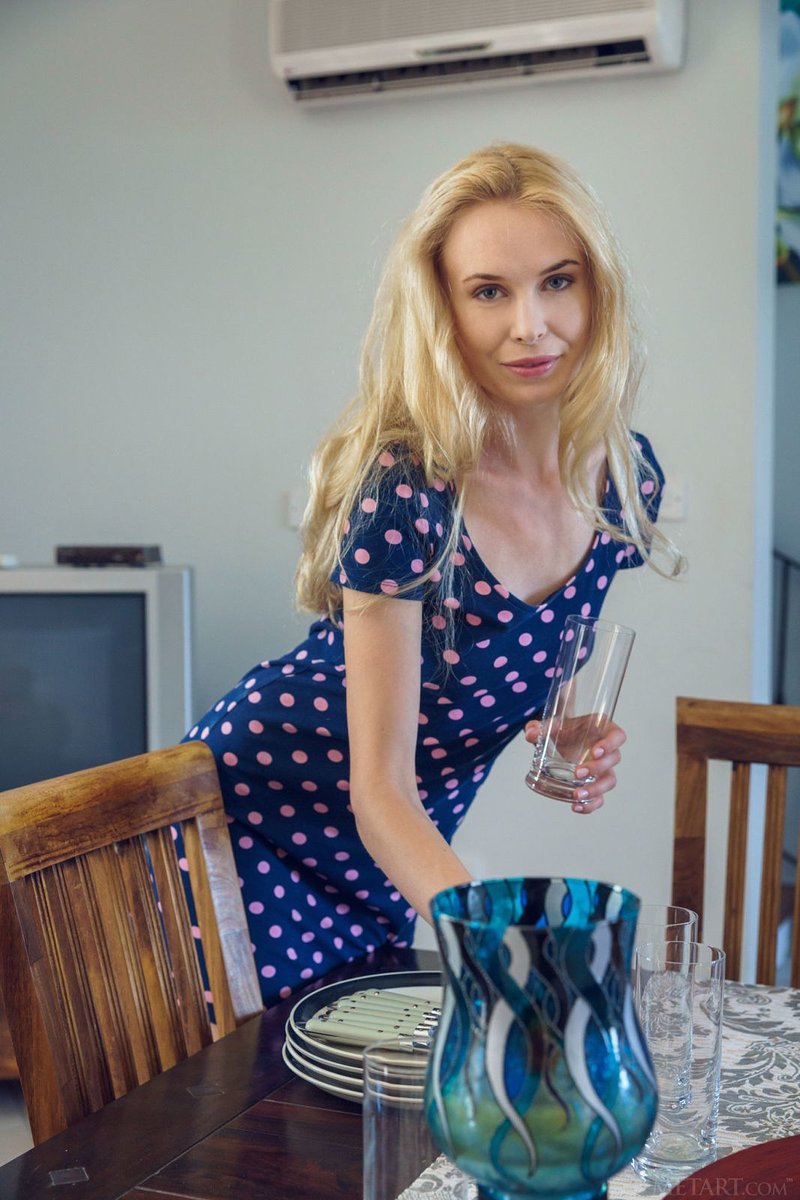 Любовь, 18 лет, 2 размер груди